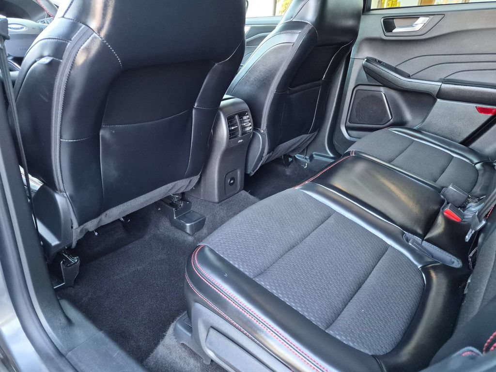 Used 2025 Ford Escape ST-Line FWD image 24
