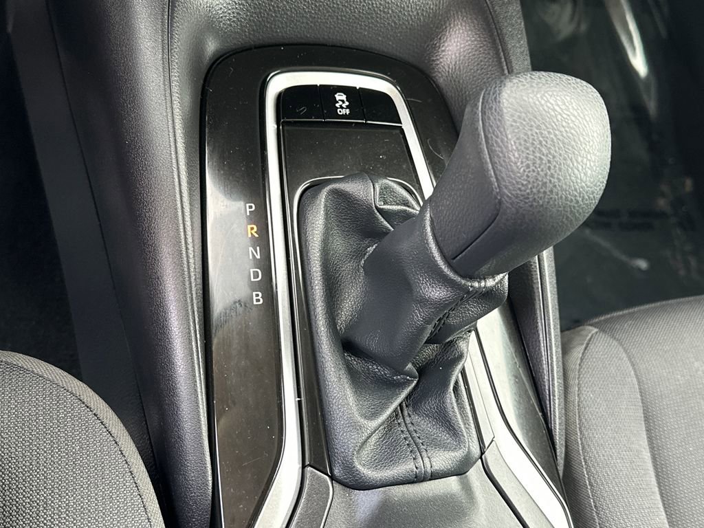 Certified 2025 Toyota Corolla LE image 27