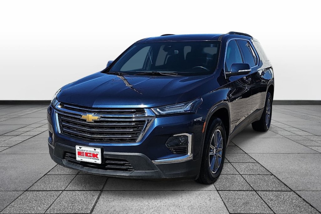 Used 2023 Chevrolet Traverse LT