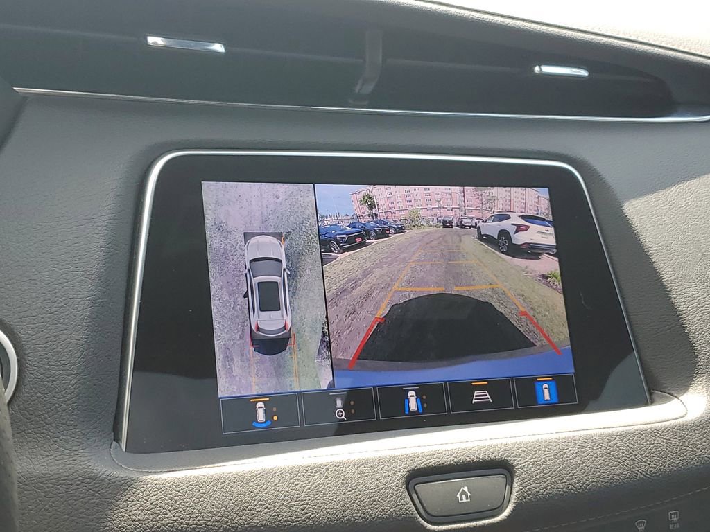 Used 2023 Cadillac XT4 Sport w/ Enhanced Visibility Package image 28