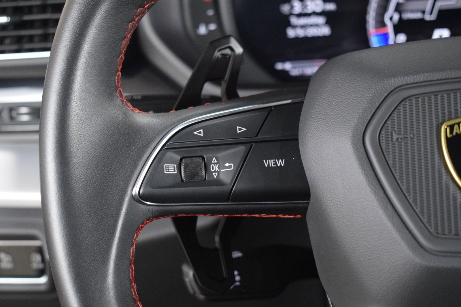 Used 2019 Lamborghini Urus AWD/4WD image 27