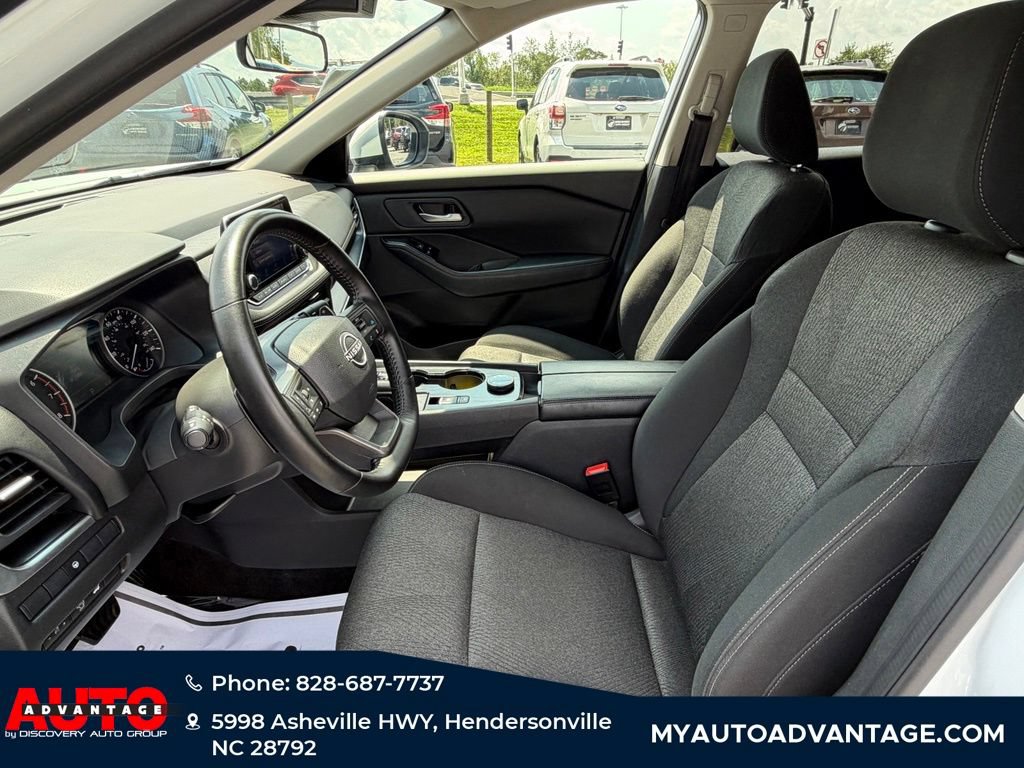 Used 2025 Nissan Rogue SV AWD/4WD image 23