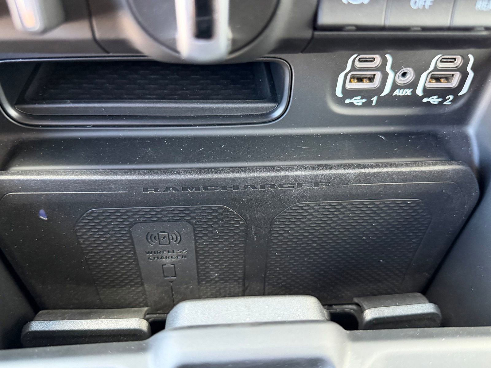 Used 2024 RAM 2500 Limited image 19