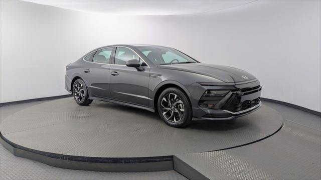Used 2025 Hyundai Sonata SEL FWD image 11