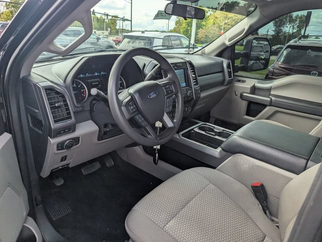 Used 2022 Ford F250 XLT w/ Black Appearance Package AWD/4WD image 16