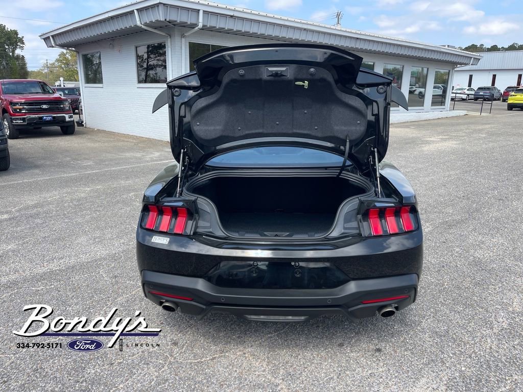 Used 2025 Ford Mustang GT image 14