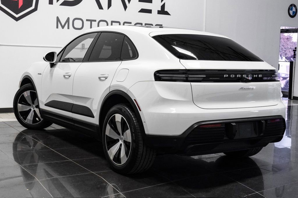 Used 2024 Porsche Macan 4 Electric AWD/4WD image 12