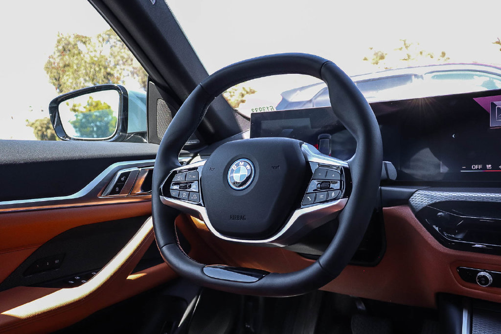 Used 2025 BMW i4 eDrive40 RWD image 16