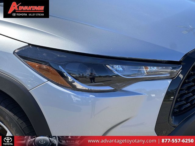 Certified 2024 Toyota Corolla Cross LE w/ Moonroof Package AWD/4WD image 12