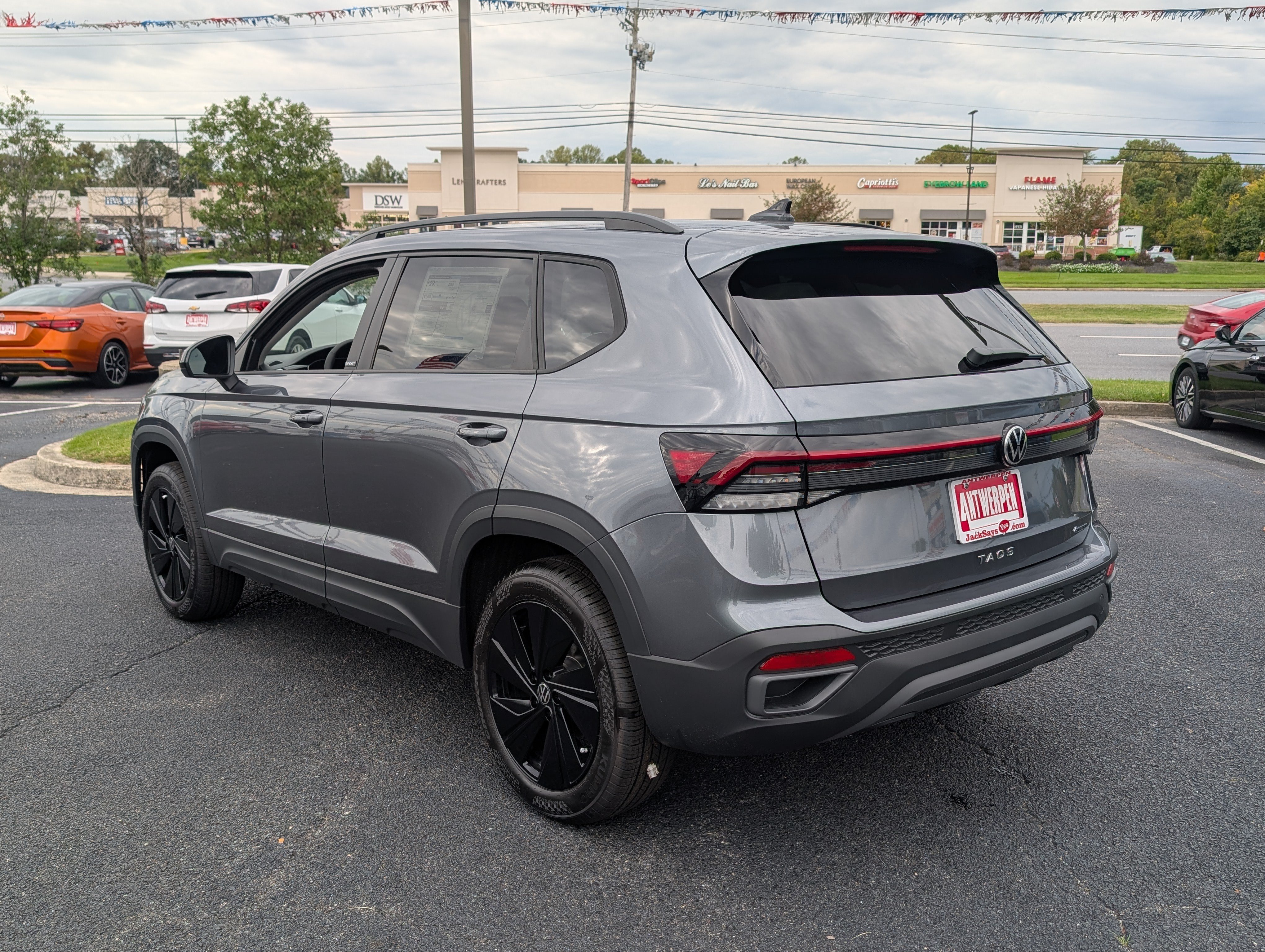 New 2027 Volkswagen Taos Sport AWD/4WD image 4