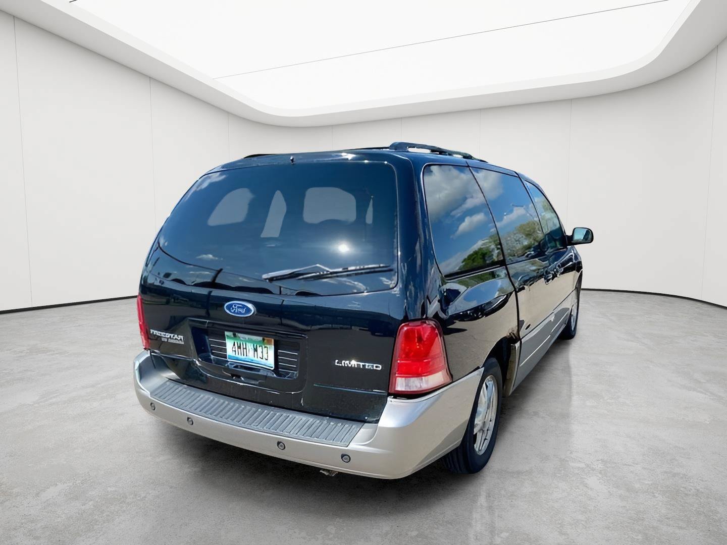 Used 2004 Ford Freestar Limited FWD image 11