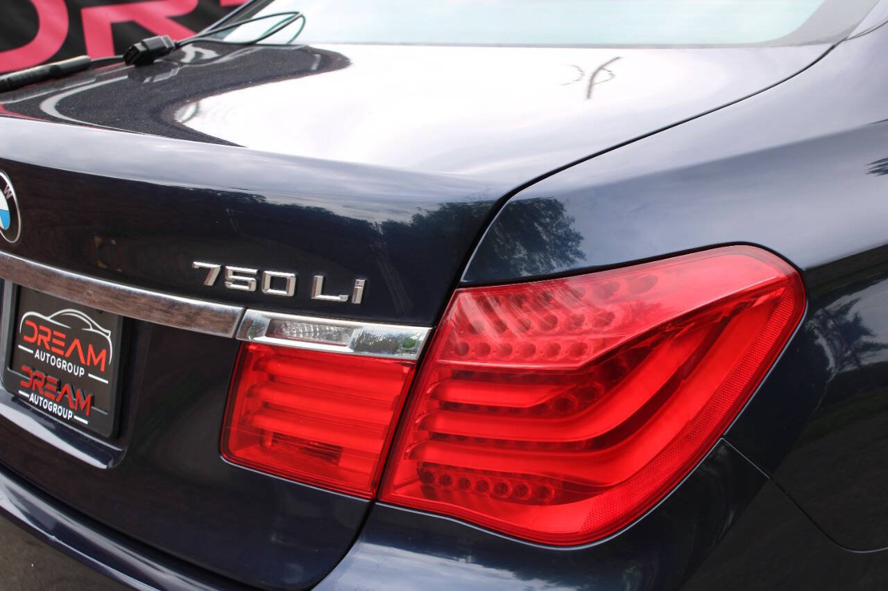 Used 2011 BMW 750Li xDrive AWD/4WD image 31