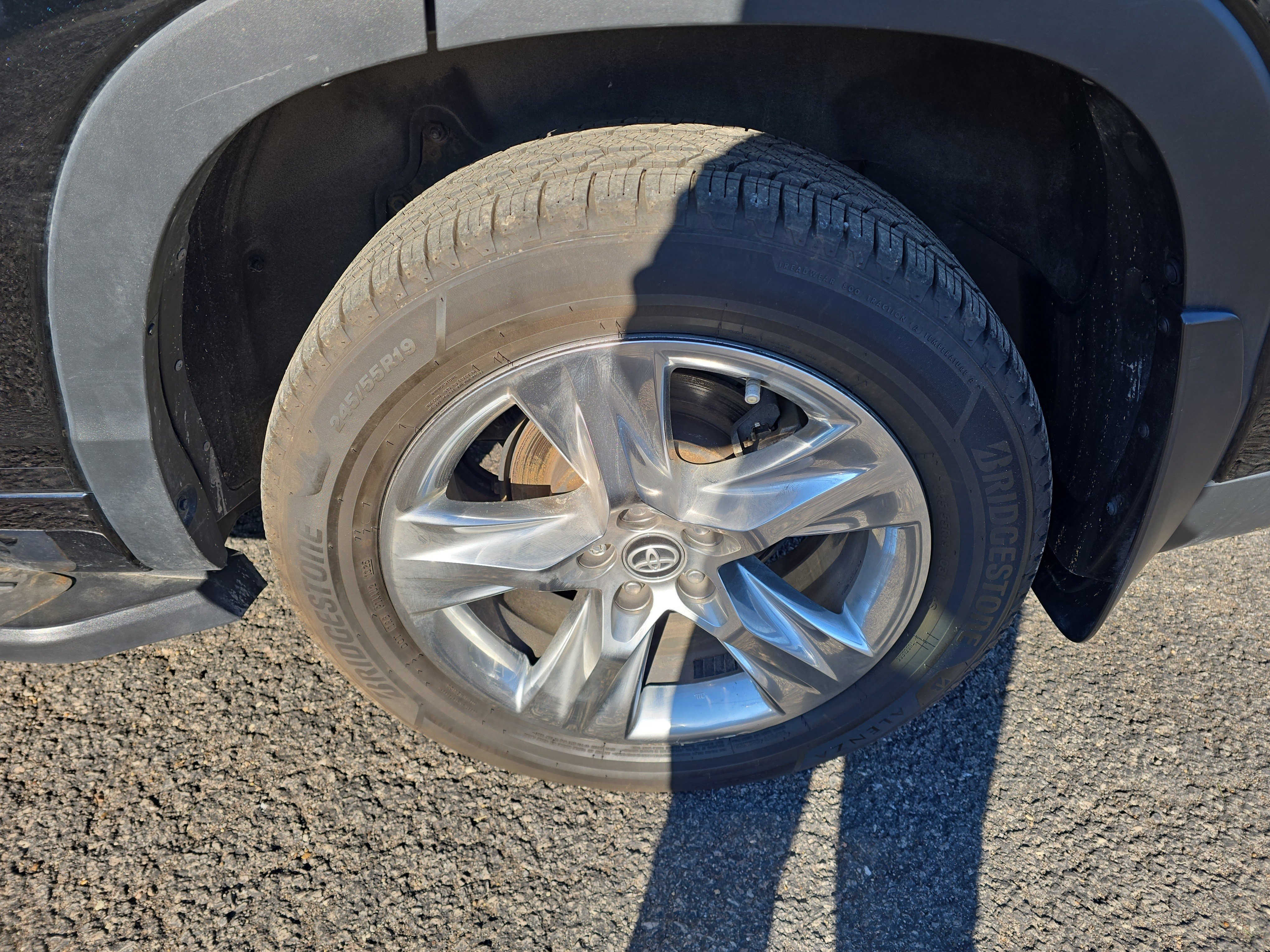 Used 2018 Toyota Highlander Limited image 29