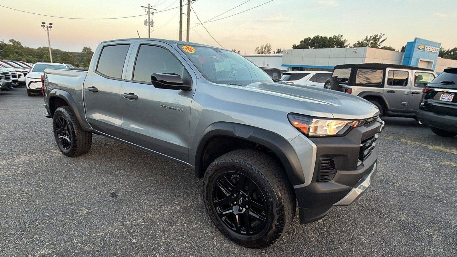 Used 2024 Chevrolet Colorado Trail Boss w/ Advanced Trailering Package AWD/4WD image 6