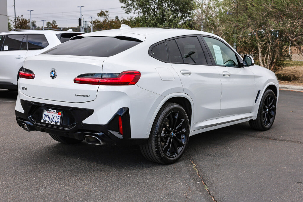Used 2022 BMW X4 xDrive30i w/ M Sport Package 2 AWD/4WD image 26