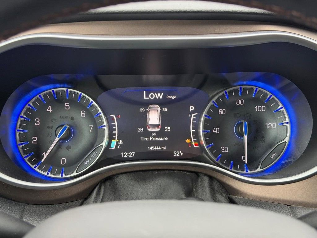 Used 2017 Chrysler Pacifica Touring-L Plus FWD image 22