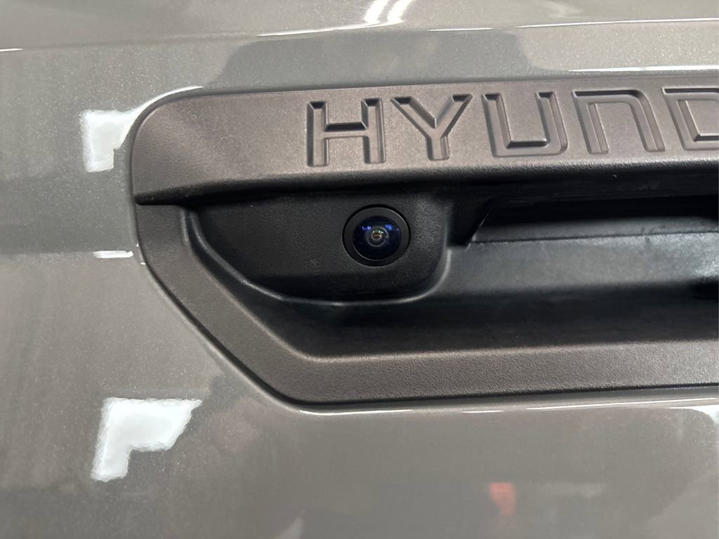 Used 2023 Hyundai Santa Cruz SEL image 16