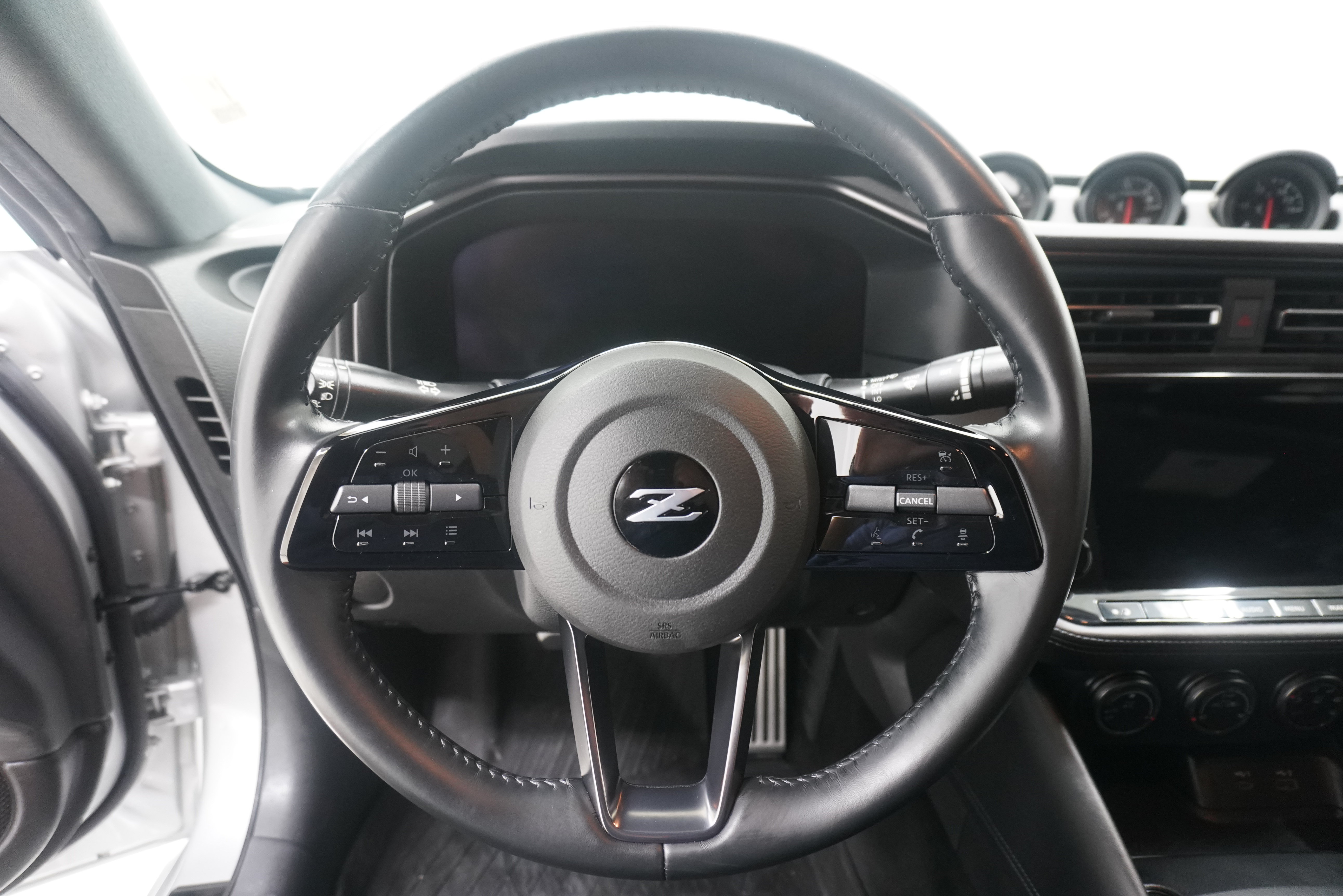 Used 2023 Nissan Z w/ Floor Mat Package (L93) RWD image 17