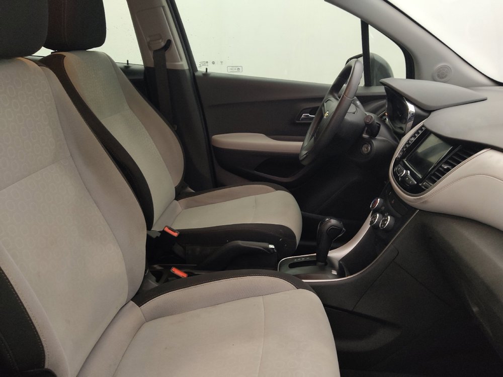 Used 2020 Chevrolet Trax LS image 21