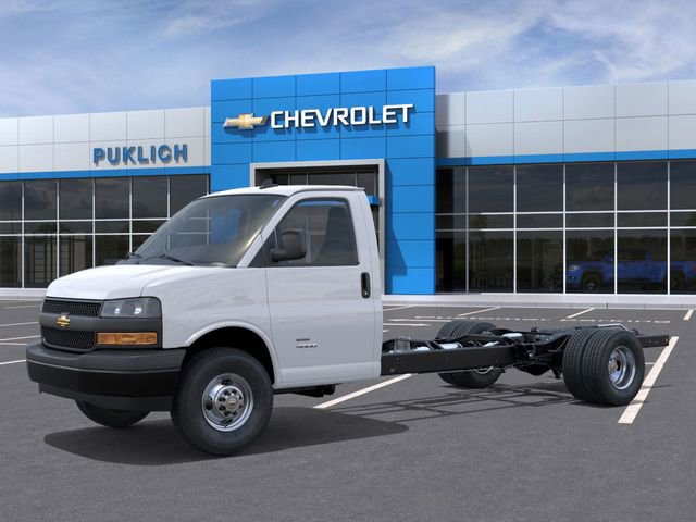 New 2025 Chevrolet Express 4500 w/ Power Convenience Package image 2