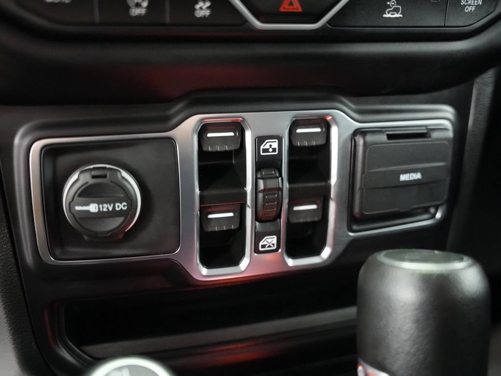 Used 2023 Jeep Gladiator Sport AWD/4WD image 25