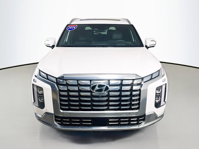 Used 2024 Hyundai Palisade Calligraphy FWD image 3