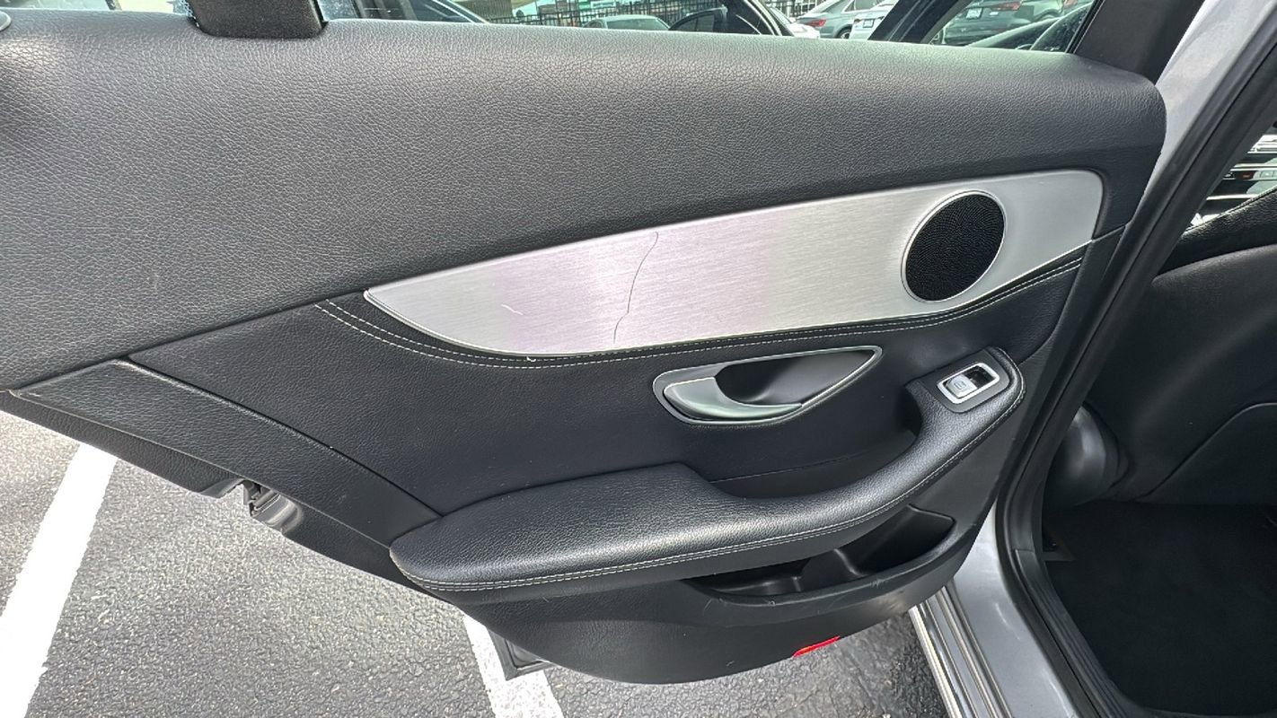 Used 2015 Mercedes-Benz C 300 4MATIC image 12