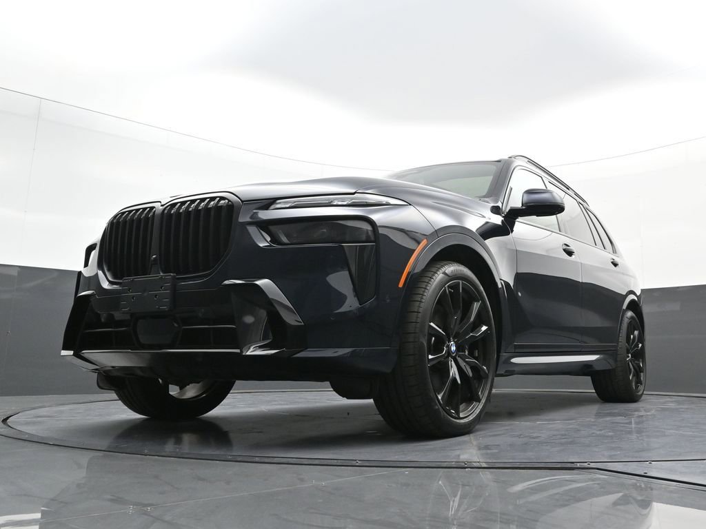 Used 2026 BMW X7 xDrive40i w/ Executive Package image 27