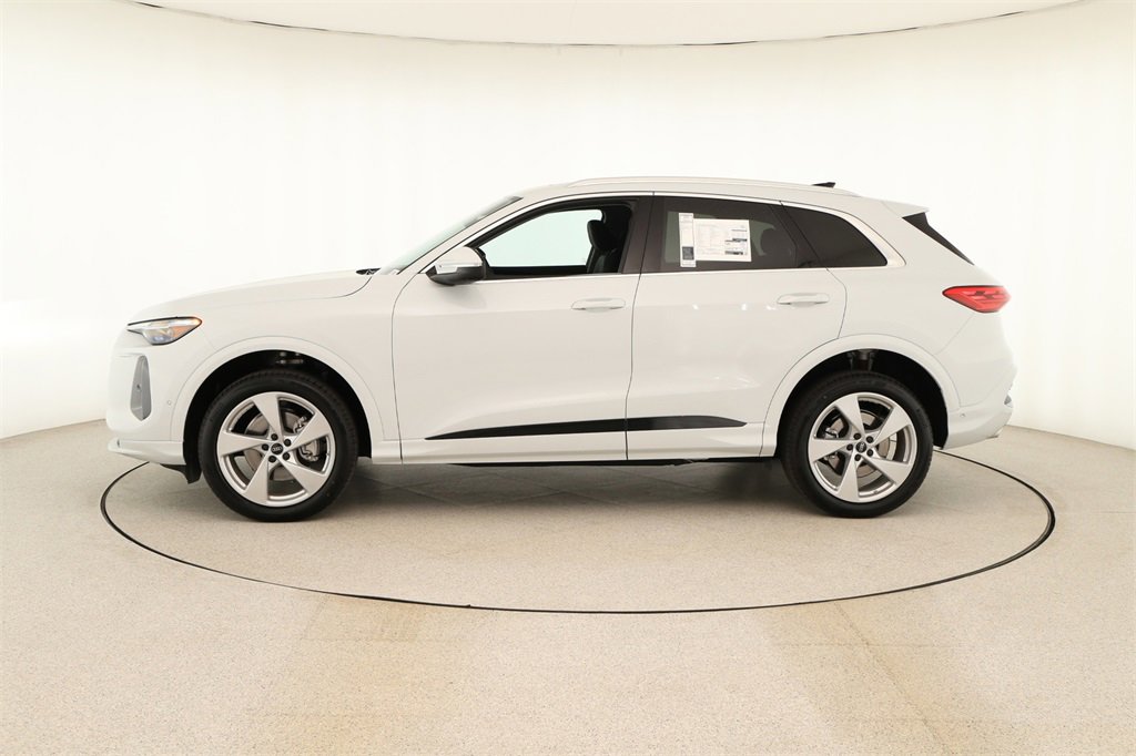 New 2025 Audi Q5 Premium Plus image 2