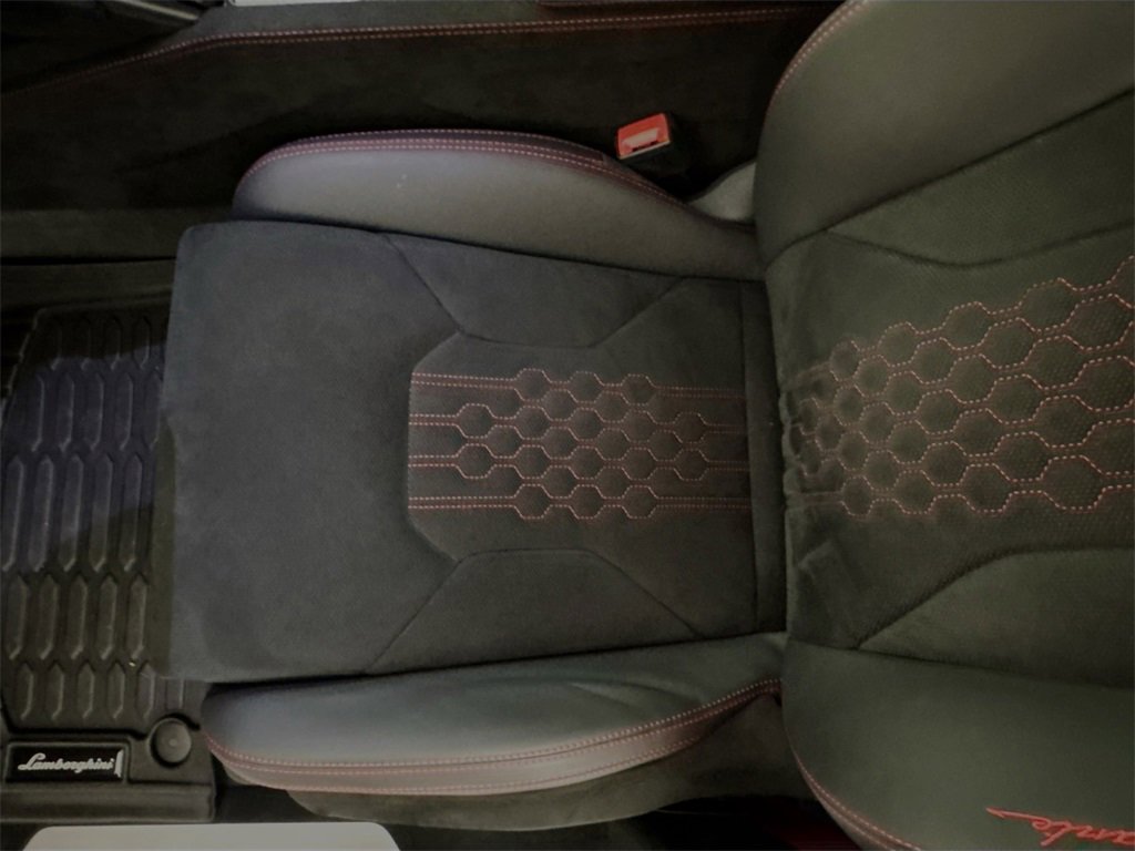 Used 2023 Lamborghini Urus Performante image 20