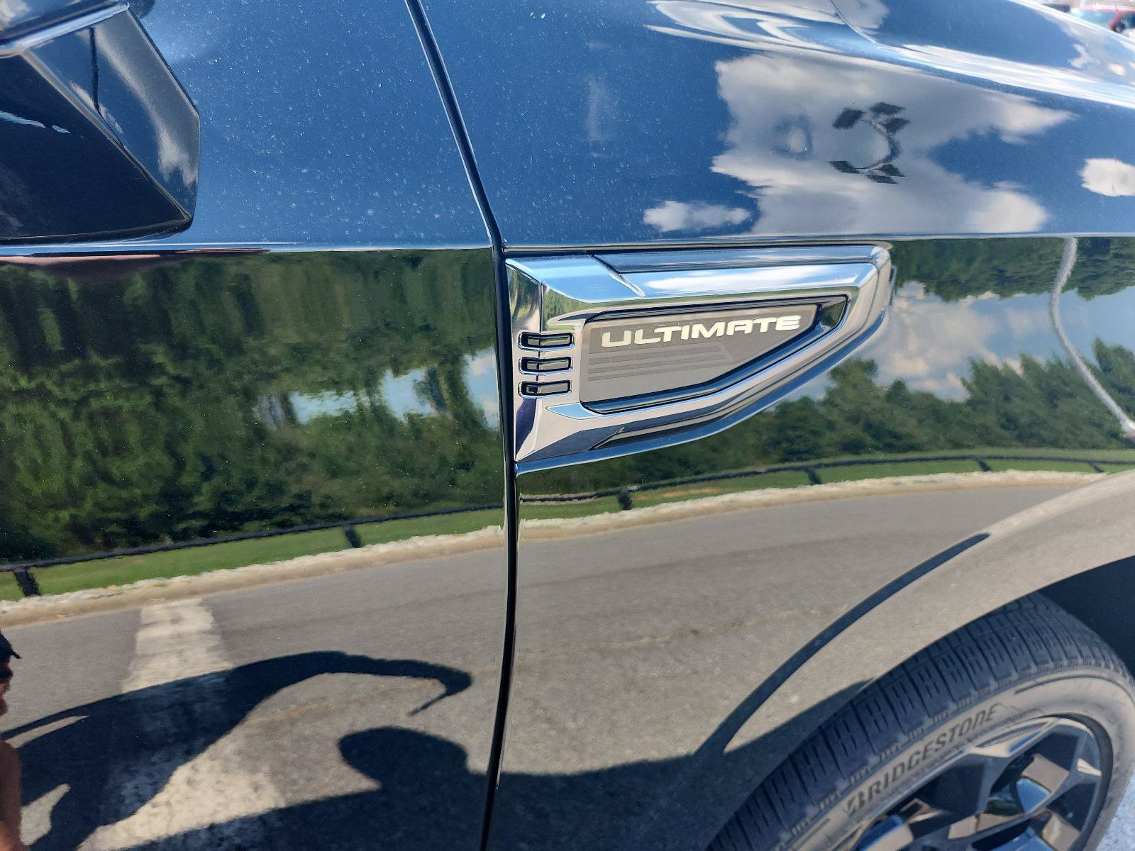 Certified 2025 GMC Yukon Denali Ultimate AWD/4WD image 36