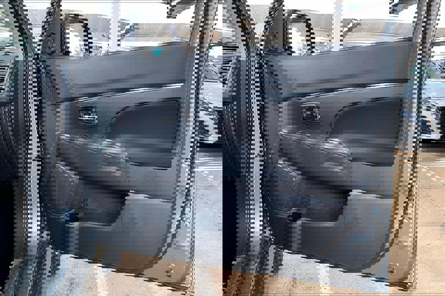 Used 2025 Mitsubishi Outlander Sport ES image 22