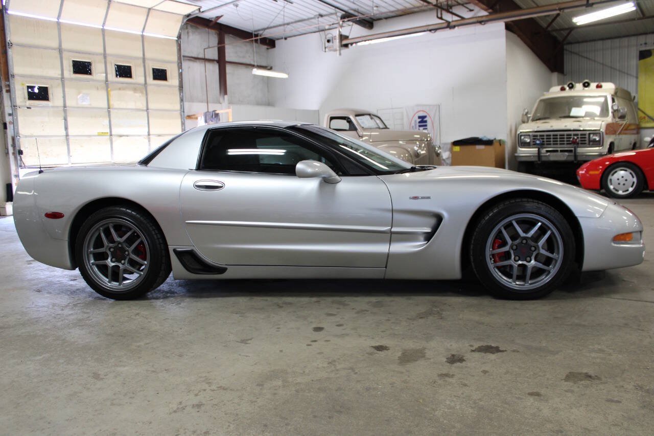 Used 2001 Chevrolet Corvette Z06 w/ Memory Pkg RWD image 7