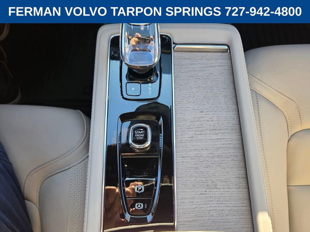 New 2026 Volvo XC90 B5 Plus w/ Protection Package Premier image 27