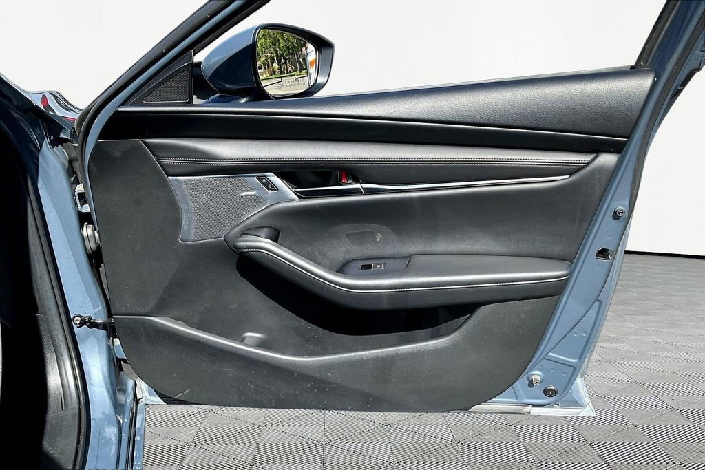 Used 2021 MAZDA MAZDA3 s image 21