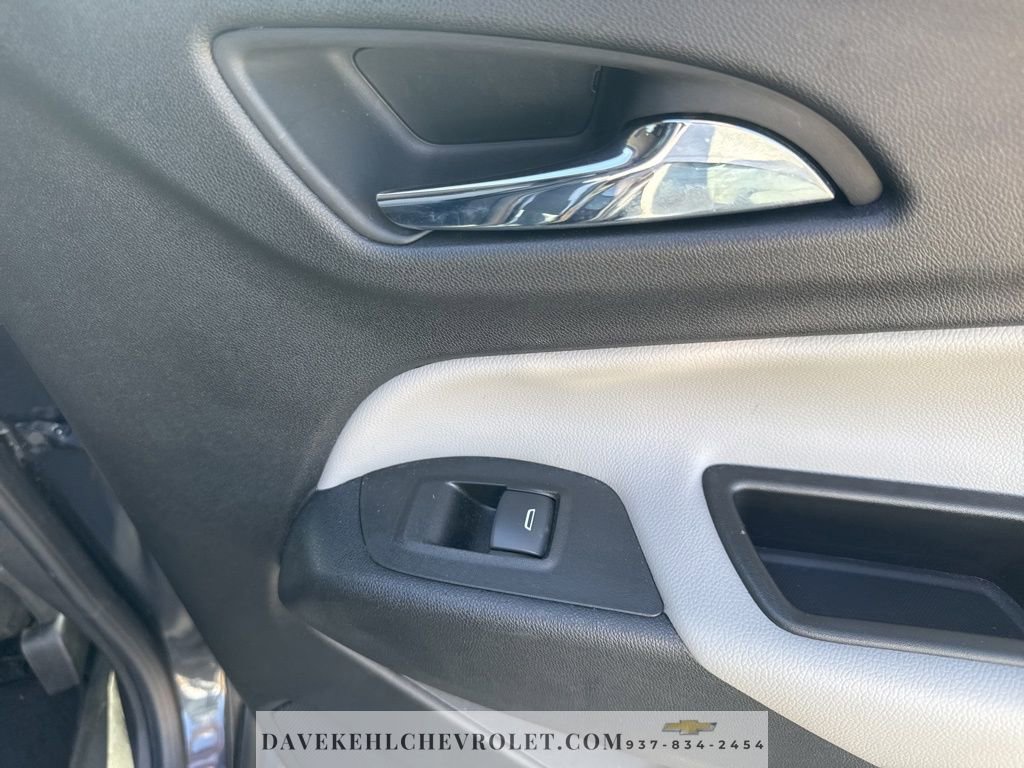 Used 2022 Chevrolet Equinox LS w/ LS Convenience Package image 24
