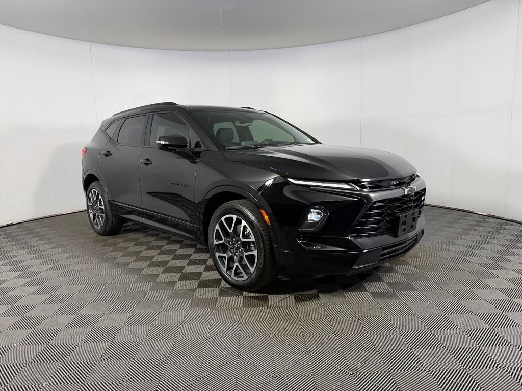 Used 2025 Chevrolet Blazer RS AWD/4WD image 5