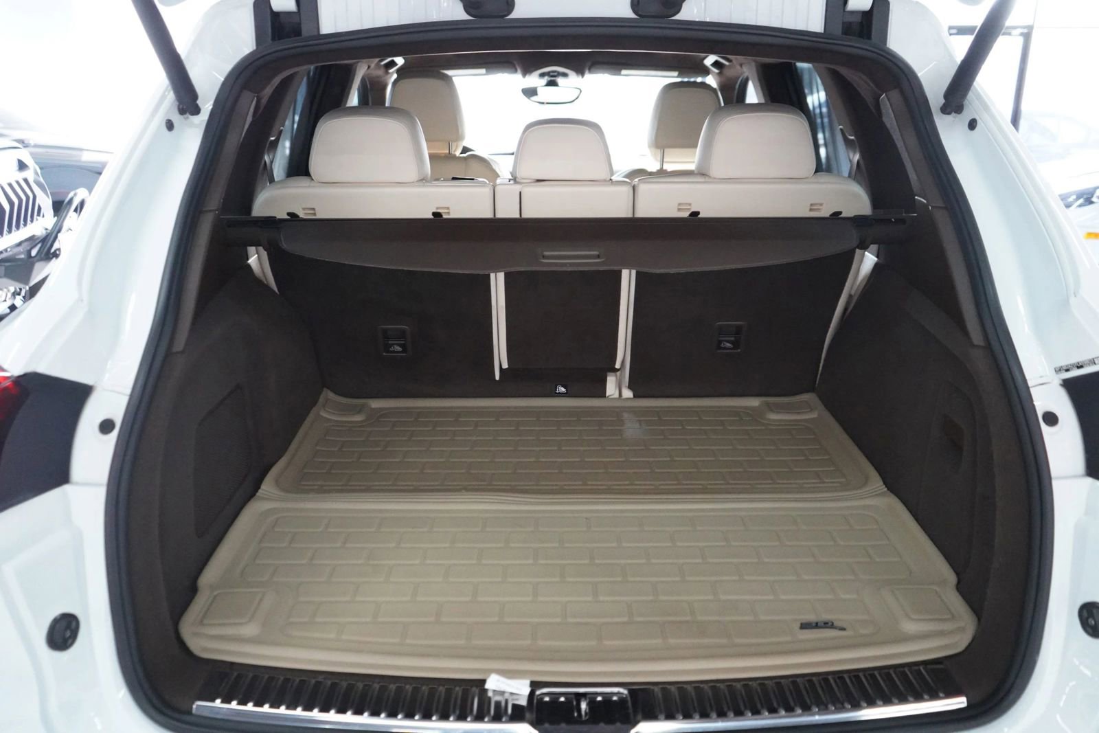 Used 2015 Porsche Cayenne S AWD/4WD image 26