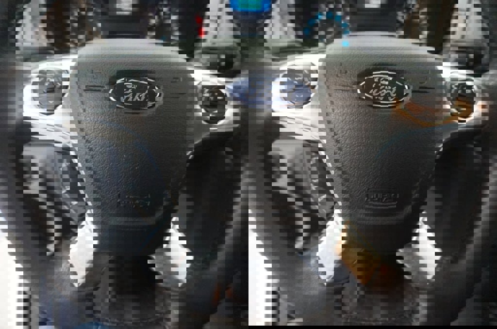 Used 2015 Ford Transit 250 148 Medium Roof w/ Interior Upgrade Package image 18