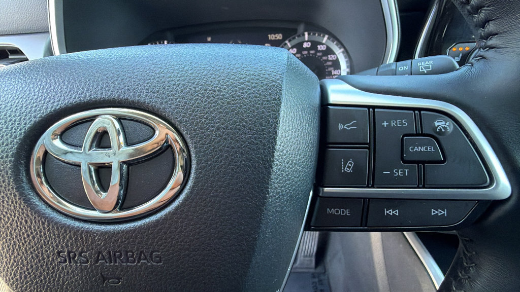 Certified 2023 Toyota Highlander XLE AWD/4WD image 20