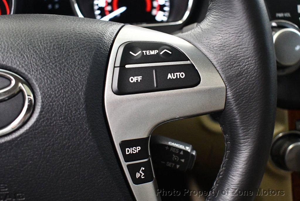 Used 2012 Toyota Highlander Limited w/ Tow Pkg image 38