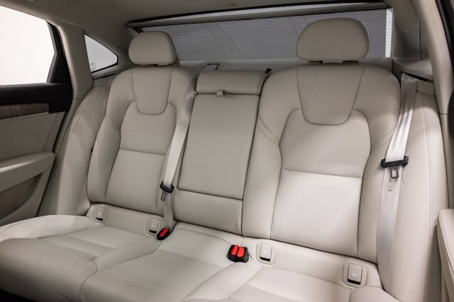 Used 2023 Volvo S90 B6 Plus AWD/4WD image 24
