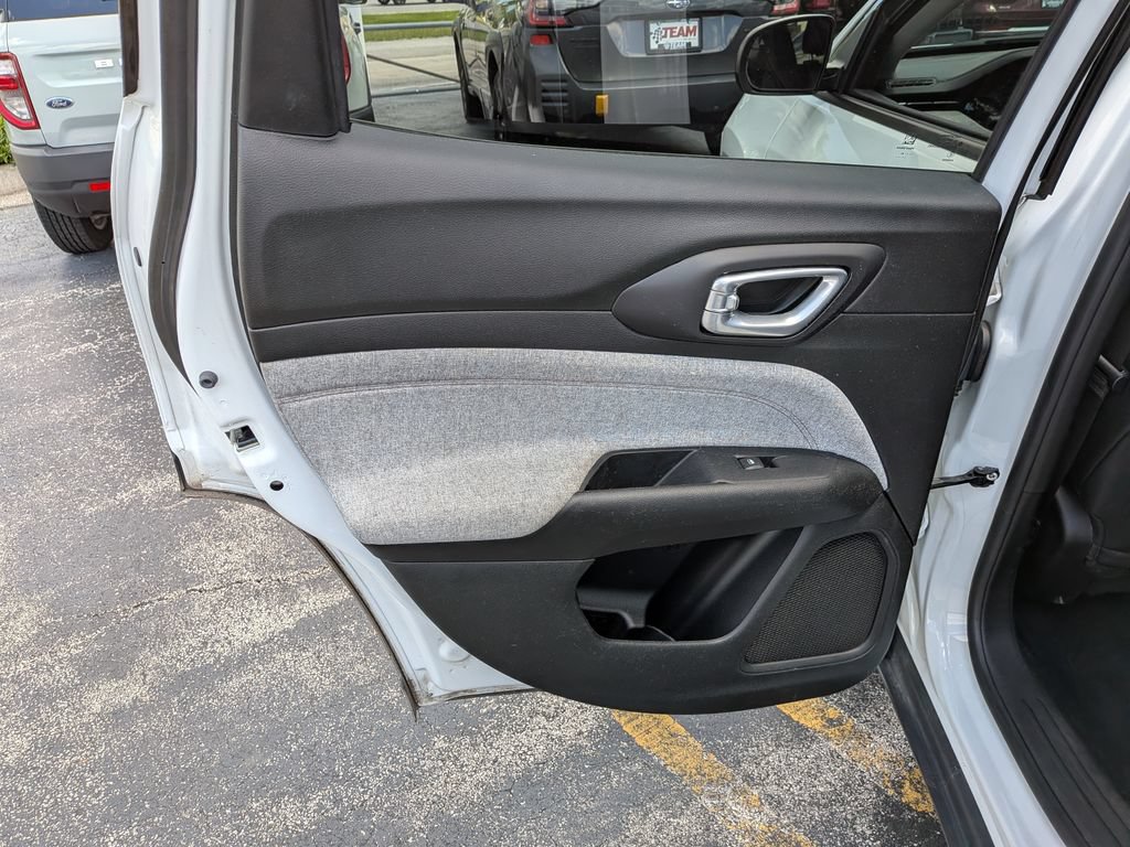 Used 2022 Jeep Compass Latitude AWD/4WD image 20