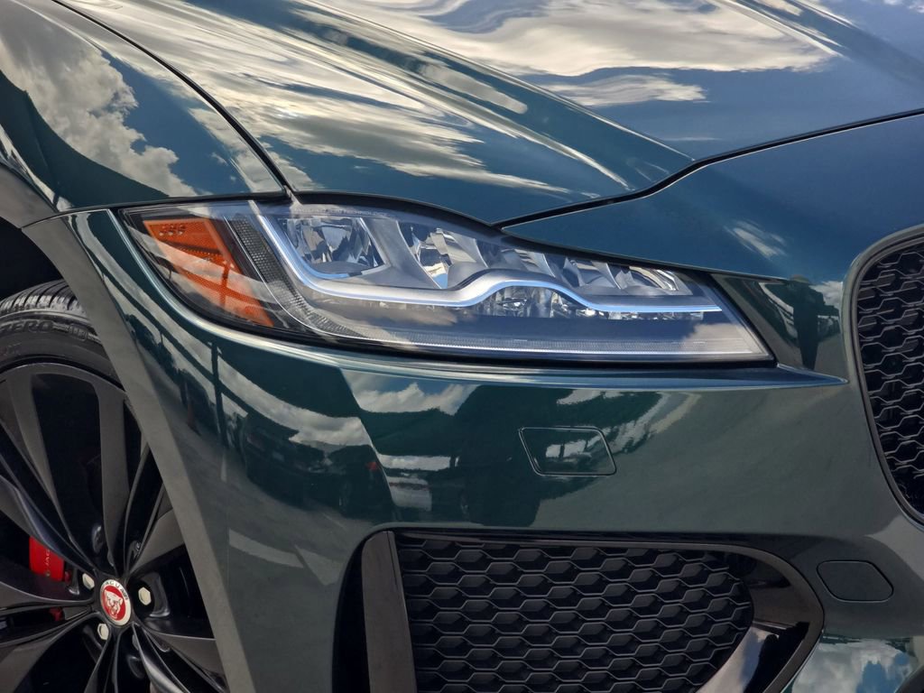 Used 2018 Jaguar F-PACE S image 35