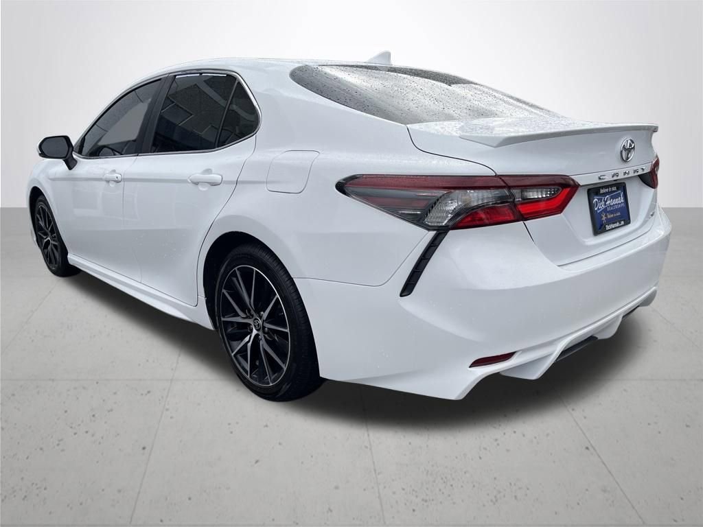 Used 2023 Toyota Camry SE image 7