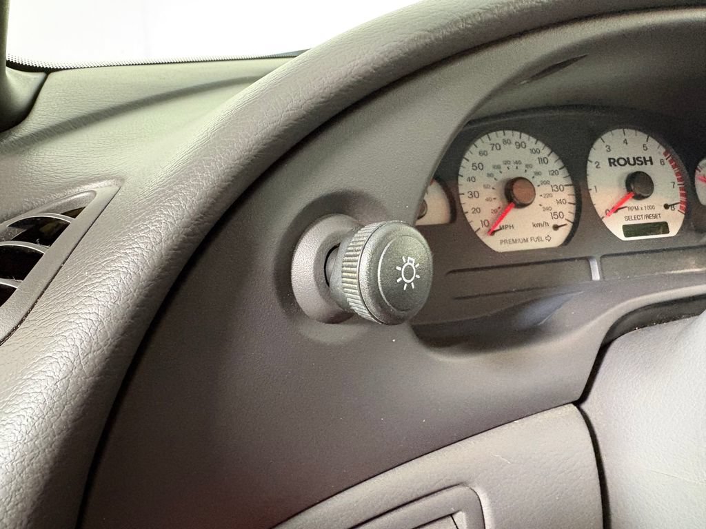 Used 2004 Ford Mustang GT RWD image 14