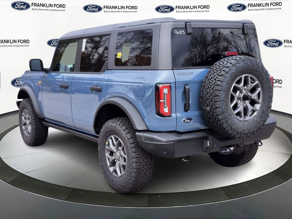 New 2025 Ford Bronco Badlands image 3