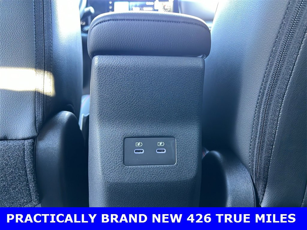 Used 2025 Nissan Kicks SR image 11