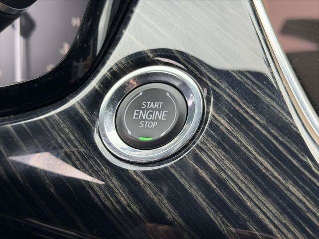 Used 2024 Cadillac XT6 Premium Luxury w/ LPO, Floor Liner Package AWD/4WD image 34