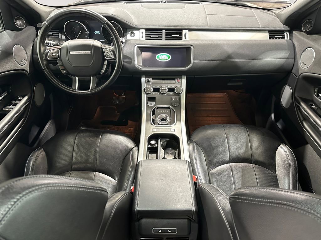 Used 2017 Land Rover Range Rover Evoque SE image 8